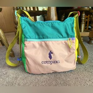 Cotopaxi Del Día Taal Convertible Tote